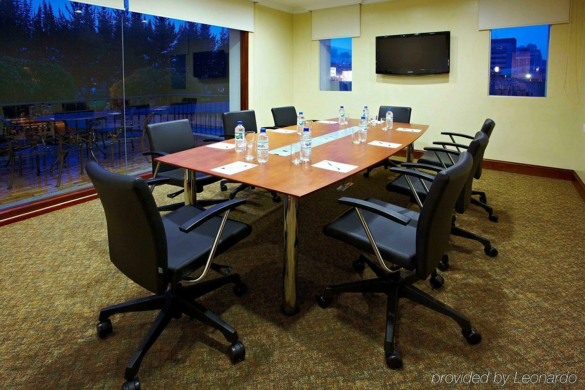 Holiday Inn Express Quito By Ihg Εξωτερικό φωτογραφία