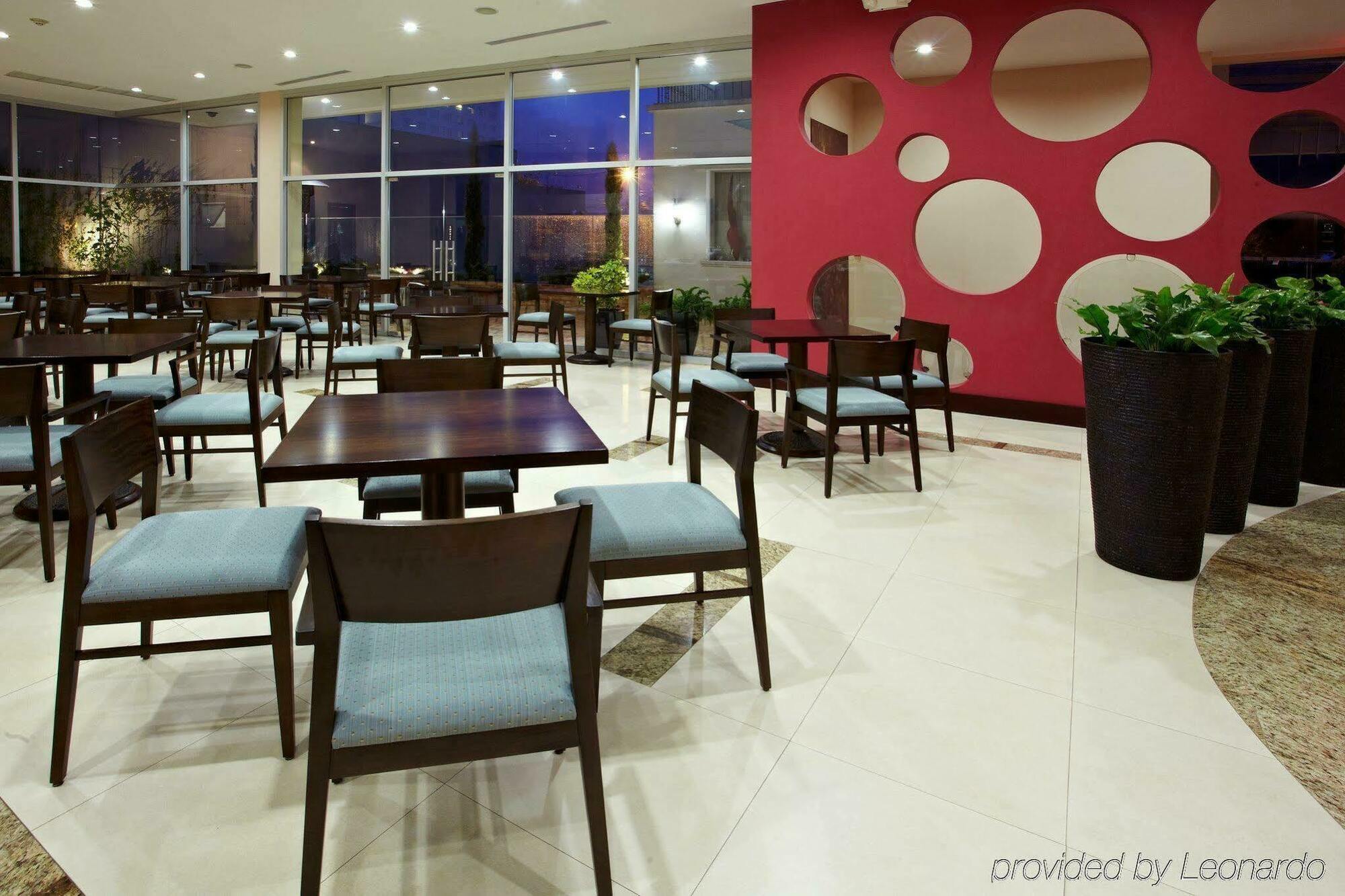Holiday Inn Express Quito By Ihg Εξωτερικό φωτογραφία