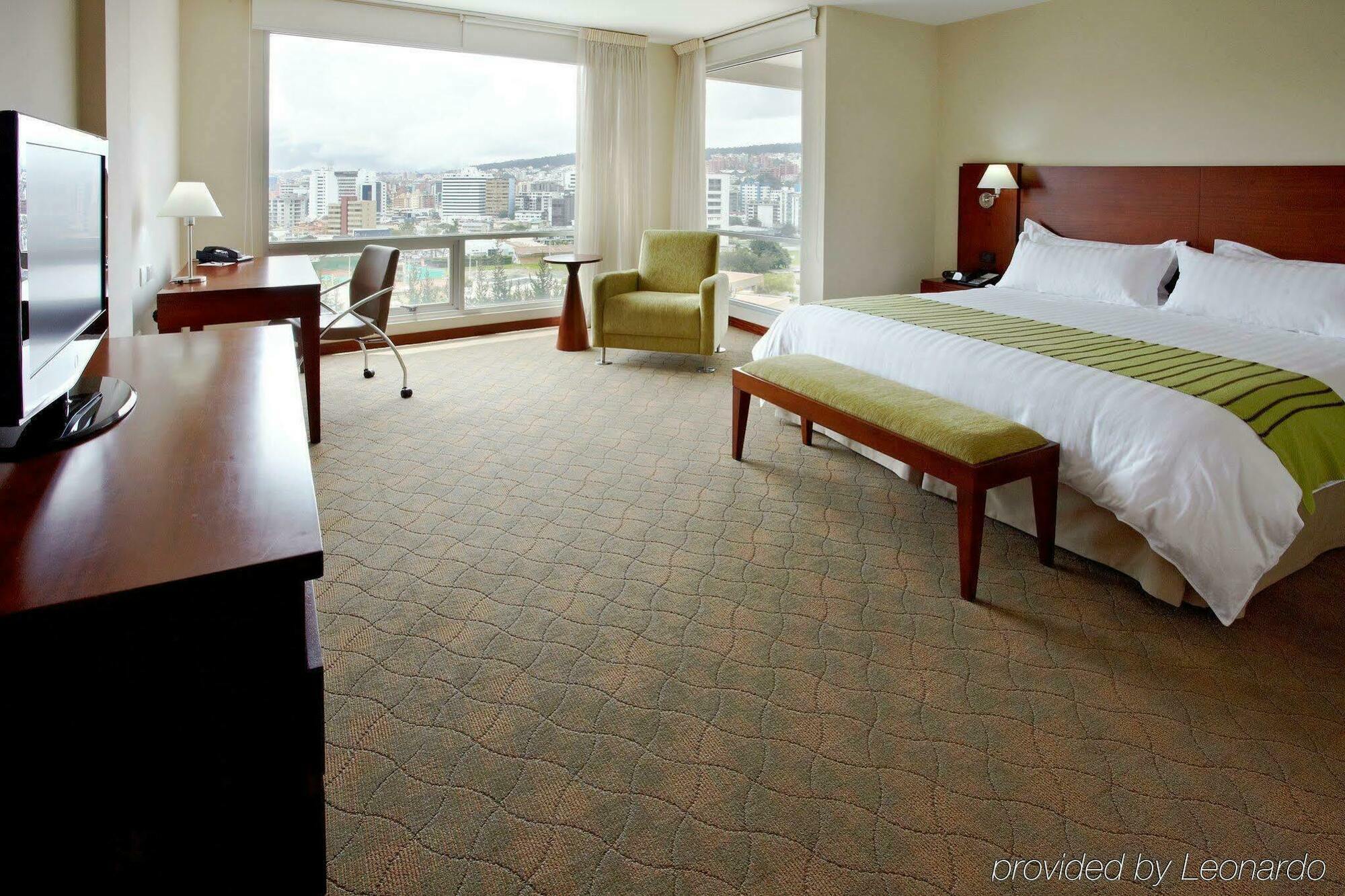Holiday Inn Express Quito By Ihg Εξωτερικό φωτογραφία