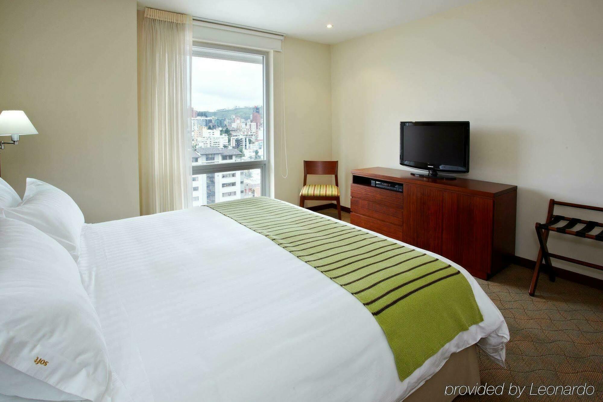 Holiday Inn Express Quito By Ihg Εξωτερικό φωτογραφία