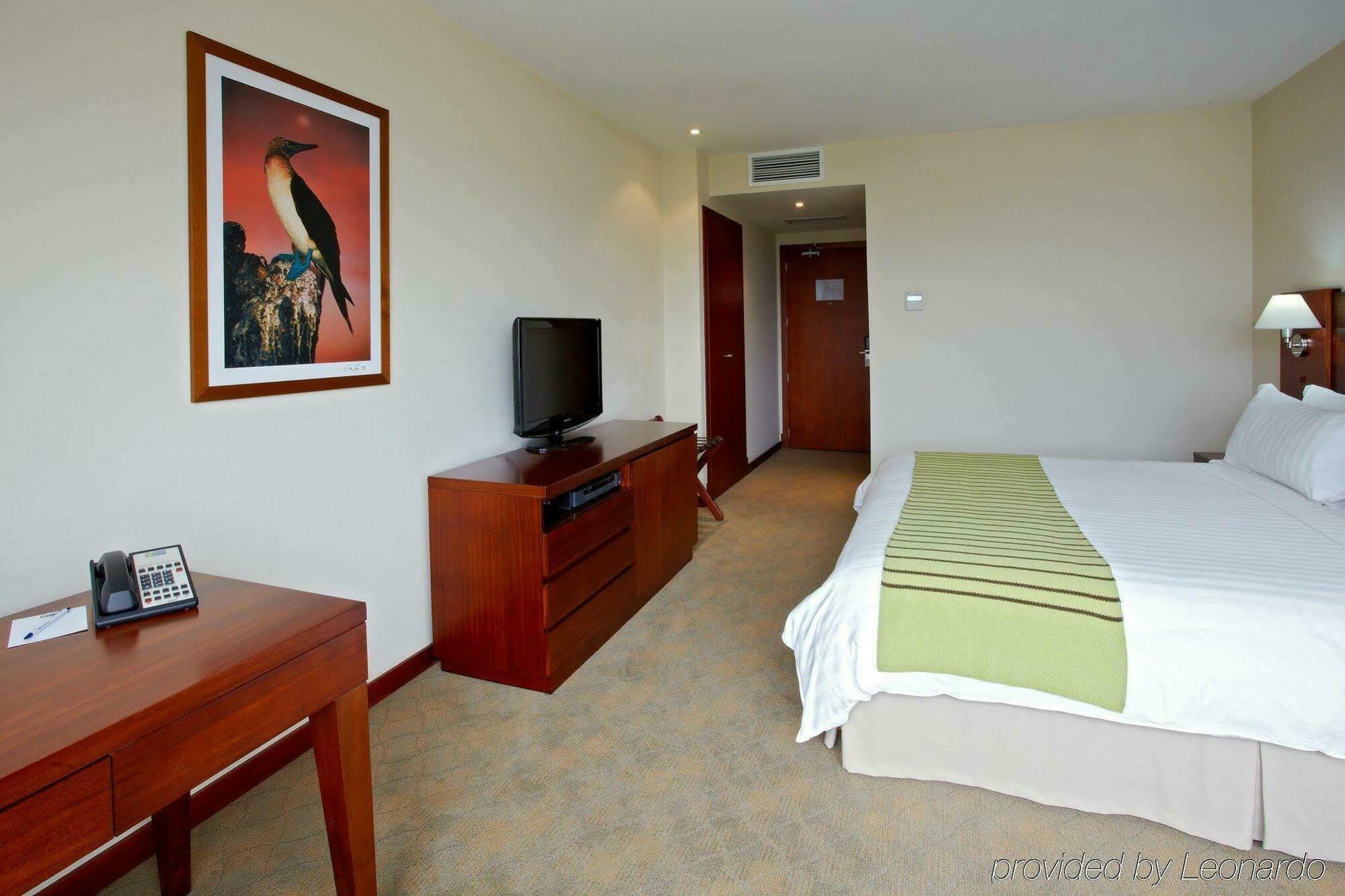 Holiday Inn Express Quito By Ihg Εξωτερικό φωτογραφία