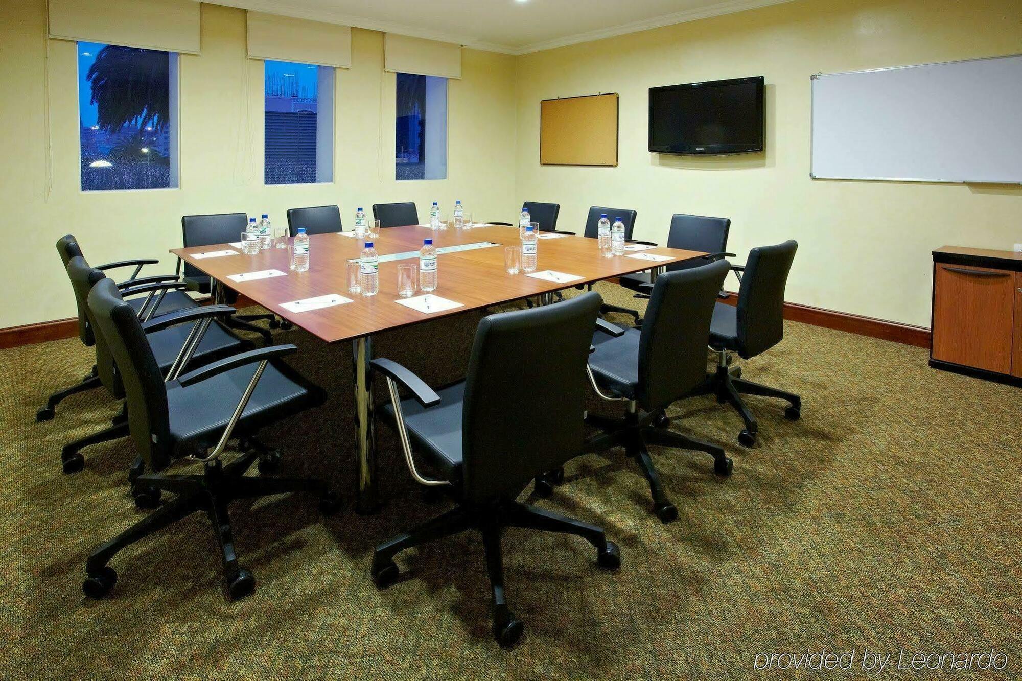 Holiday Inn Express Quito By Ihg Εξωτερικό φωτογραφία