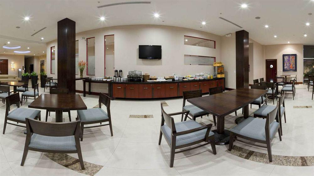 Holiday Inn Express Quito By Ihg Εξωτερικό φωτογραφία